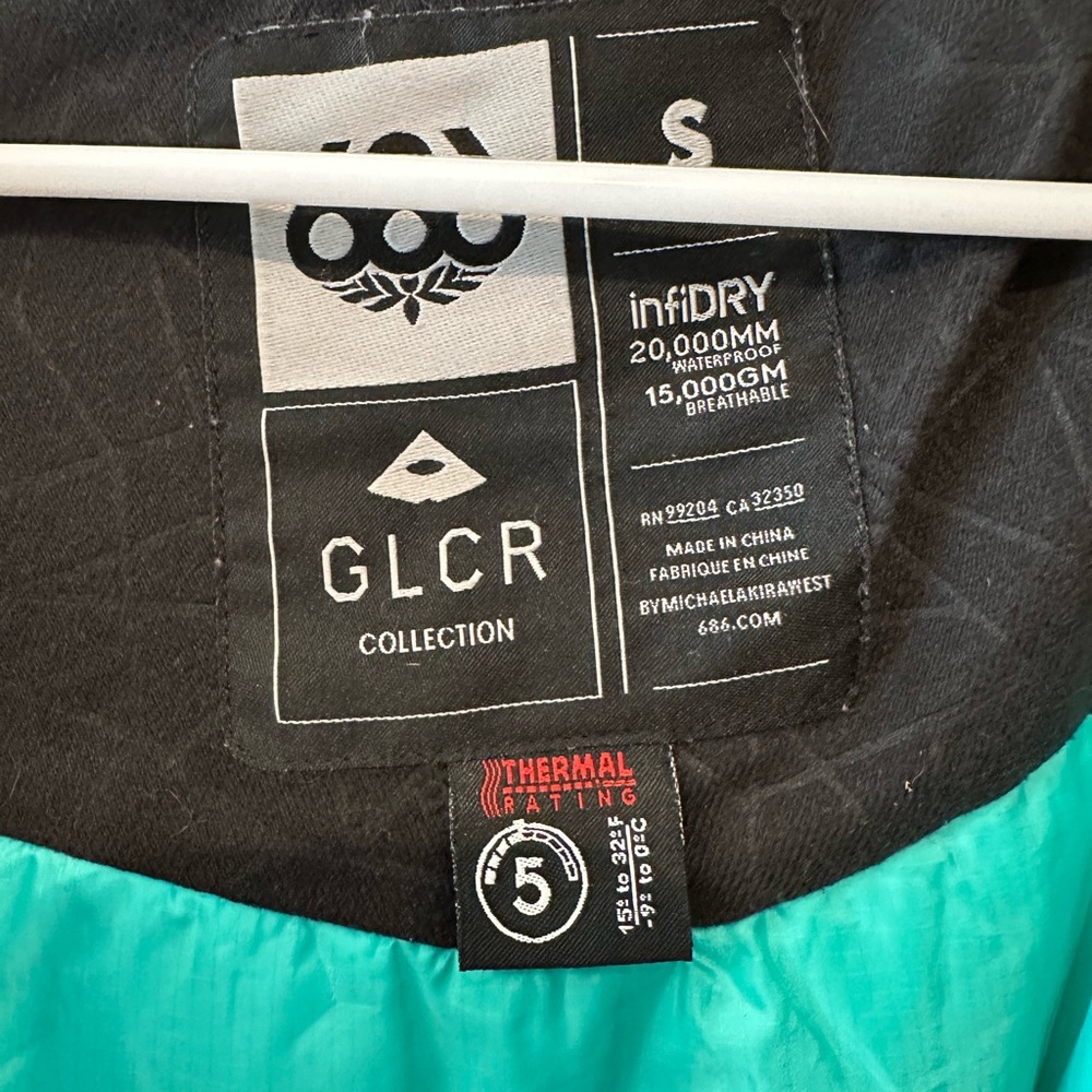 686 ski jacket - Picture 10 of 11